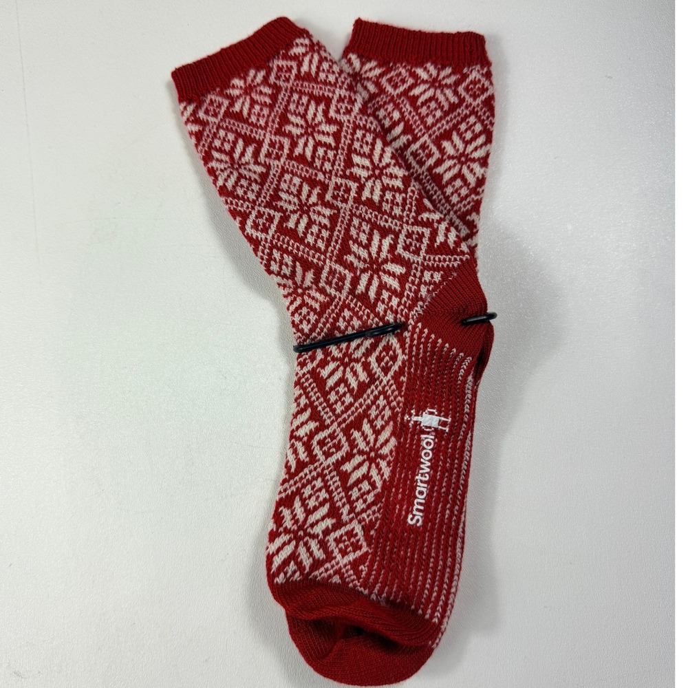 Smartwool Traditional Snowflake Crew Socks Womens L Crimson Red Merino New - Picture 6 of 9